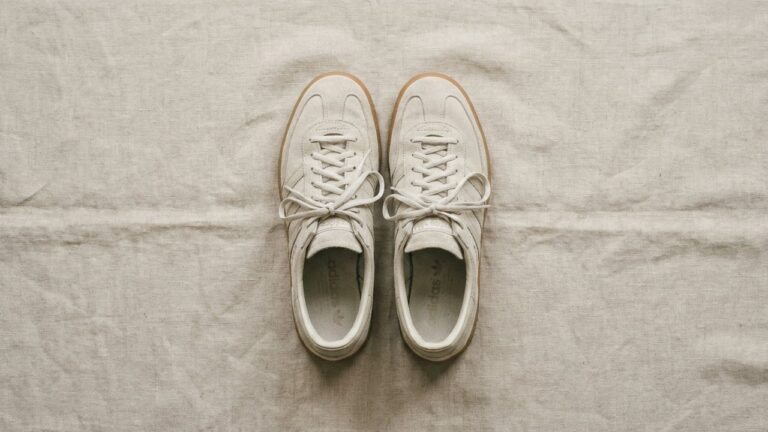 Paire d'Adidas Spezial vue de dessus pour montrer le sizing